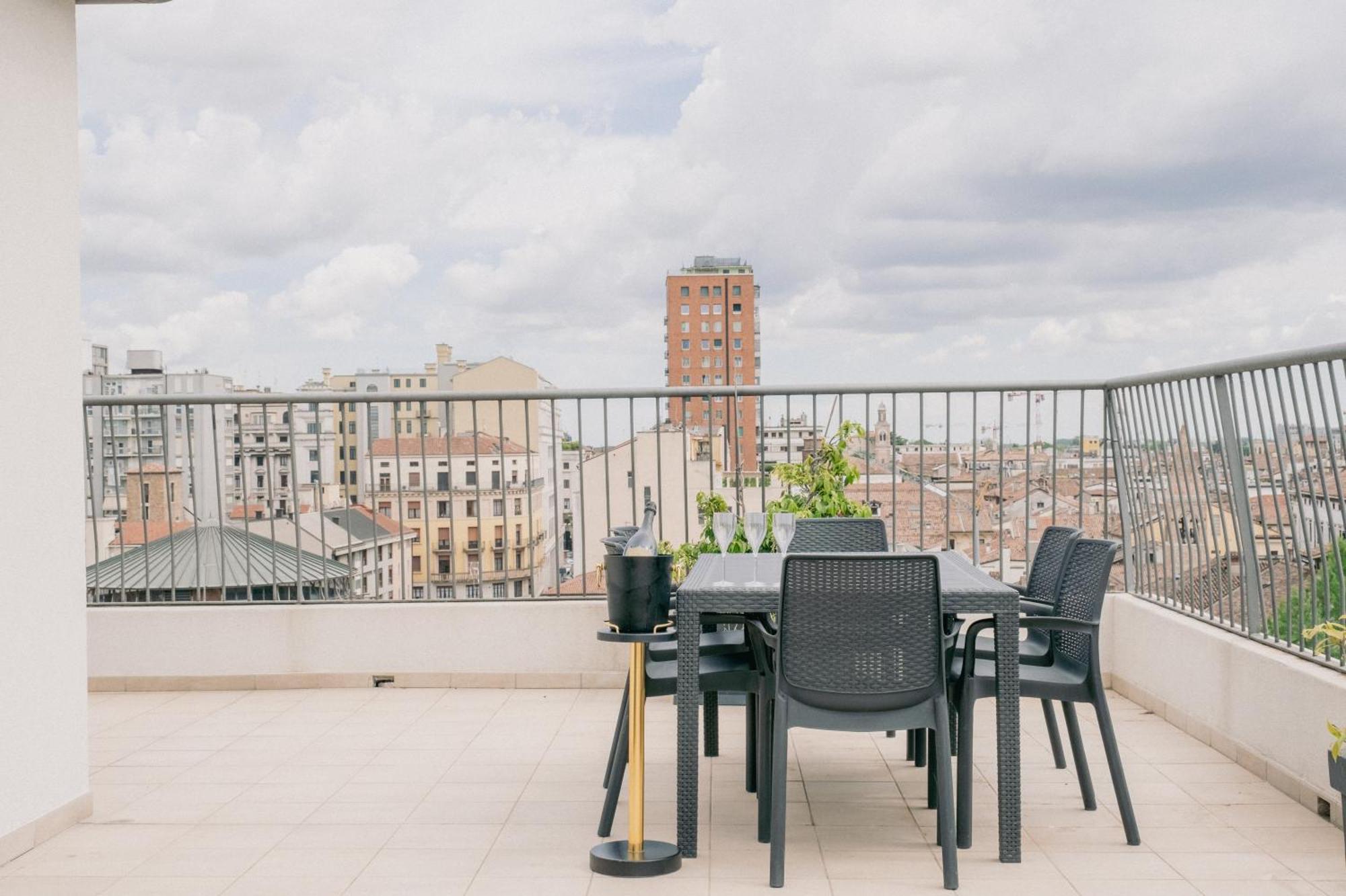 M14 Skyview City Center Padua Exterior foto